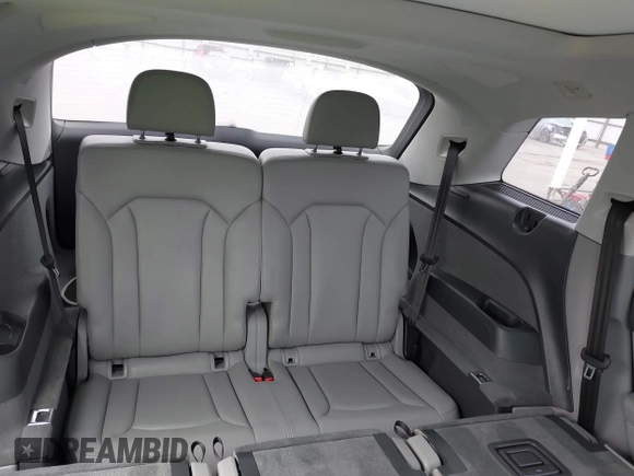 2018 Audi Q7 Premium Plus with VIN WA1LHAF70JD040387, listed as a IAAI auction lot 41087797 with 75,031 mi miles. Bid and sale history available at carsss.com. Image 16.