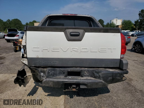 2005 Chevrolet Avalanche LS z VIN 3GNEK12Z15G275369, wystawiony jako Copart lot #59107835 z przebiegiem 252 387 mil mil oraz Szkoda całkowita • Salvage title. Historia ofert i sprzedaży dostępna na DreamBid. Obrazek 6.