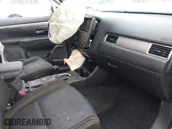 2016 Mitsubishi Outlander ES with VIN JA4AD2A34GZ043074, listed as a IAAI auction lot 41699935 with Not provided miles and . Bid and sale history available at DreamBid. Image 5.