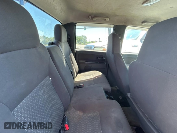2006 Chevrolet Colorado 2LT z VIN 1GCDT136968146177, wystawiony jako Copart lot #57607155 z przebiegiem 276 364 mil mil oraz Czysty tytuł • Clean title. Historia ofert i sprzedaży dostępna na DreamBid. Obrazek 6.