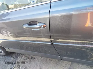 2018 Toyota RAV4 XLE z VIN JTMWFREV4JJ168138, wystawiony jako IAAI lot #41845337 z przebiegiem 122 509 mil mil oraz . Historia ofert i sprzedaży dostępna na DreamBid. Obrazek 15.