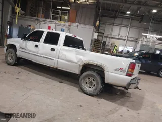 2004 GMC Sierra 2500HD SLE with VIN 1GTHK23134F120214, listed as a IAAI auction lot 41611677 with 315,585 mi miles. Bid and sale history available at carsss.com. Image 3.