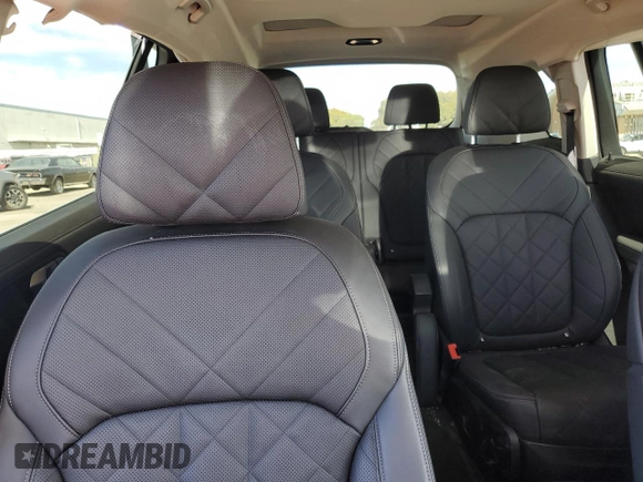 2023 BMW X7 xDrive40i z VIN 5UX23EM08P9N44631, wystawiony jako Copart lot #52541955 z przebiegiem 43 987 mil mil oraz Szkoda całkowita • Salvage title. Historia ofert i sprzedaży dostępna na DreamBid. Obrazek 10.
