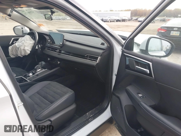 2022 Mitsubishi Outlander SE z VIN JA4J4UA85NZ036591, wystawiony jako IAAI lot #42106573 z przebiegiem 37 467 mil mil oraz . Historia ofert i sprzedaży dostępna na DreamBid. Obrazek 5.