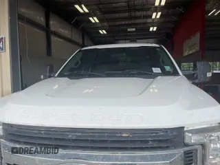 2019 Ford F-250 XL z VIN 1FT7W2BTXKED46997, wystawiony jako IAAI lot #42737714 z przebiegiem 124 075 mil mil oraz . Historia ofert i sprzedaży dostępna na DreamBid. Obrazek 31.