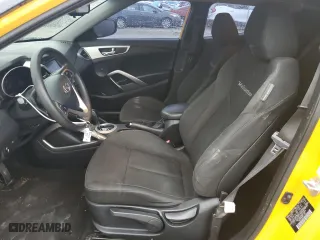 2014 Hyundai Veloster with VIN KMHTC6AD4EU215644, listed as a Copart auction lot 81913064 with 93,692 mi miles and Salvage Title. Bid and sale history available at carsss.com. Image 7.