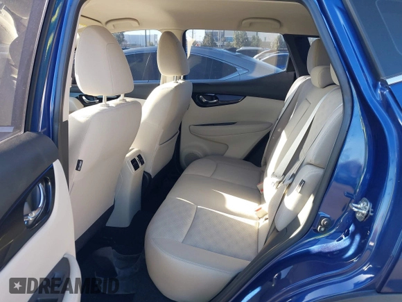 2020 Nissan Rogue Sport SV with VIN JN1BJ1CV8LW270536, listed as a IAAI auction lot 41859191 with 32,395 mi miles. Bid and sale history available at carsss.com. Image 8.