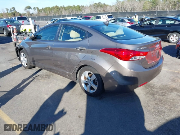 2013 Hyundai Elantra GLS z VIN 5NPDH4AE7DH174538, wystawiony jako IAAI lot #41428026 z przebiegiem 158 066 mil mil oraz . Historia ofert i sprzedaży dostępna na DreamBid. Obrazek 3.