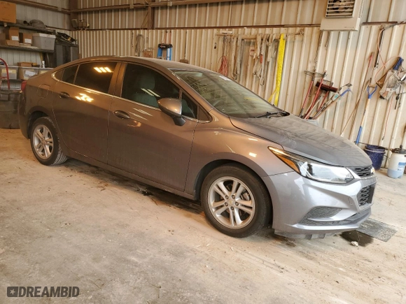 2018 Chevrolet Cruze LT with VIN 1G1BE5SM0J7228511, listed as a Copart auction lot 47893985 with 37,936 mi miles and Salvage Title. Bid and sale history available at carsss.com. Image 4.