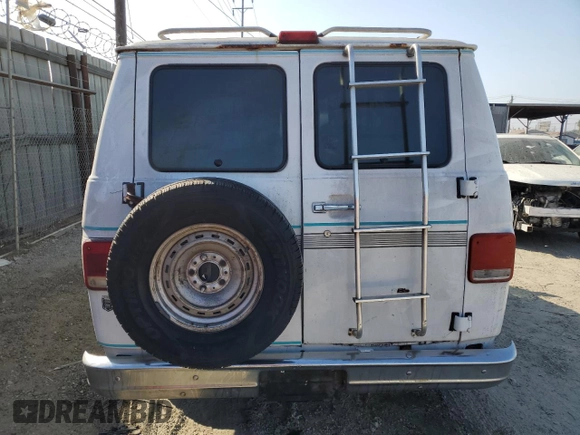 1994 Chevrolet Chevy Van z VIN 1GBEG25K1RF118547, wystawiony jako Copart lot #74319254 z przebiegiem 179 866 mil mil oraz Czysty tytuł • Clean title. Historia ofert i sprzedaży dostępna na DreamBid. Obrazek 6.