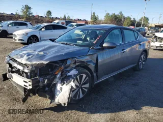 2022 Nissan Altima 2.5 SV with VIN 1N4BL4DVXNN344223, listed as a Copart auction lot 42008135 with 46,946 mi miles and Salvage Title. Bid and sale history available at carsss.com. Image 1.