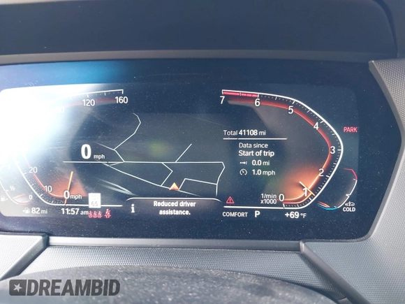 2021 BMW 2 Series 228i xDrive z VIN WBA73AK01M7G52079, wystawiony jako IAAI lot #41633040 z przebiegiem 41 108 mil mil oraz . Historia ofert i sprzedaży dostępna na DreamBid. Obrazek 7.