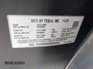 2024 Tesla Cybertruck с VIN 7G2CEHED5RA053441, выставлен на аукционе IAAI как лот 42475220 с пробегом 8 671 миль миль и . История ставок и продаж доступна на DreamBid. Изображение 9.