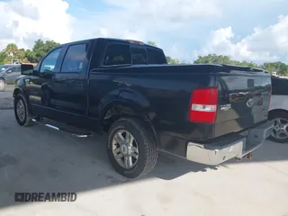 2004 Ford F-150 XLT z VIN 1FTPW12554KD31646, wystawiony jako IAAI lot #42798307 z przebiegiem 263 985 mil mil oraz . Historia ofert i sprzedaży dostępna na DreamBid. Obrazek 3.