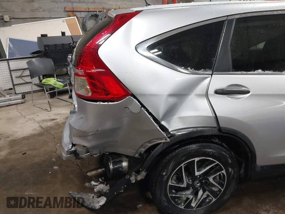 2016 Honda CR-V SE with VIN 2HKRM4H43GH696134, listed as a IAAI auction lot 41338376 with Not Provided miles and . Bid and sale history available at carsss.com. Image 6.