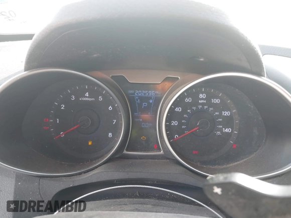 2013 Hyundai Veloster w/Gray Int with VIN KMHTC6AD4DU140121, listed as a IAAI auction lot 41410252 with 202,596 mi miles and . Bid and sale history available at DreamBid. Image 7.