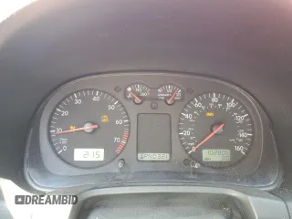 1999 Volkswagen Golf z VIN WVWBC31J1XW357994, wystawiony jako Copart lot #60281374 z przebiegiem 102 806 mil mil oraz Szkoda całkowita • Salvage title. Historia ofert i sprzedaży dostępna na DreamBid. Obrazek 9.
