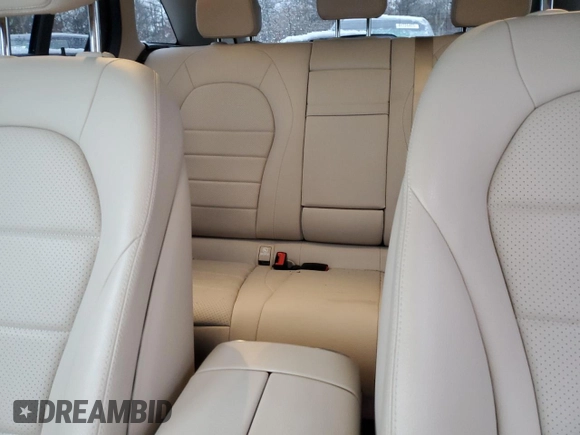 2022 Mercedes-Benz GLC 300 with VIN W1N0G8EB5NG077524, listed as a Copart auction lot 88498905 with 18,099 mi miles and Salvage title. Bid and sale history available at DreamBid. Image 10.