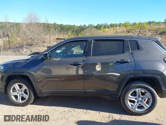 2023 Jeep Compass Sport with VIN 3C4NJDAN0PT551742, listed as a IAAI auction lot 41683808 with 4,135 mi miles and . Bid and sale history available at DreamBid. Image 14.