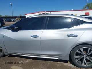2018 Nissan Maxima SR with VIN 1N4AA6AP3JC374804, listed as a IAAI auction lot 42145406 with 136,757 mi miles. Bid and sale history available at carsss.com. Image 15.