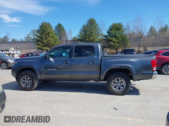 2017 Toyota Tacoma SR5 with VIN 3TMCZ5AN8HM104867, listed as a IAAI auction lot 41931133 with 76,051 mi miles. Bid and sale history available at carsss.com. Image 14.