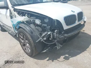 2011 BMW X5 35i z VIN 5UXZV4C55BL739890, wystawiony jako IAAI lot #42268402 z przebiegiem 82 719 mil mil oraz . Historia ofert i sprzedaży dostępna na DreamBid. Obrazek 6.