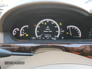 2011 Mercedes-Benz S-Class S 550 with VIN WDDNG7BB0BA401804, listed as a Copart auction lot 81558984 with 188,875 mi miles and Clean Title. Bid and sale history available at carsss.com. Image 9.