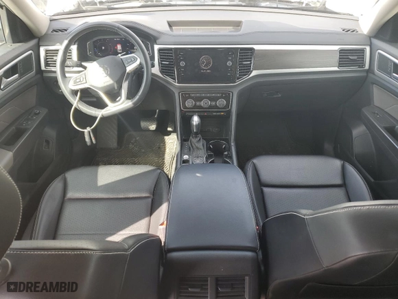 2022 Volkswagen Atlas 3.6L V6 SE w/Technology with VIN 1V2HR2CA5NC531417, listed as a Copart auction lot 51449465 with 5,825 mi miles and Salvage Title. Bid and sale history available at carsss.com. Image 8.