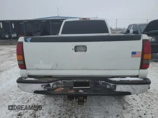 2000 GMC Sierra 2500 SLE z VIN 1GTGK29U1YE139224, wystawiony jako Copart lot #45599125 z przebiegiem 290 042 mil mil oraz Szkoda całkowita • Salvage title. Historia ofert i sprzedaży dostępna na DreamBid. Obrazek 6.