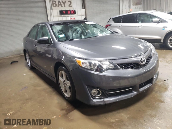 2012 Toyota Camry L with VIN 4T1BF1FK0CU555786, listed as a Copart auction lot 84233524 with 105,463 mi miles and Salvage Title. Bid and sale history available at carsss.com. Image 4.