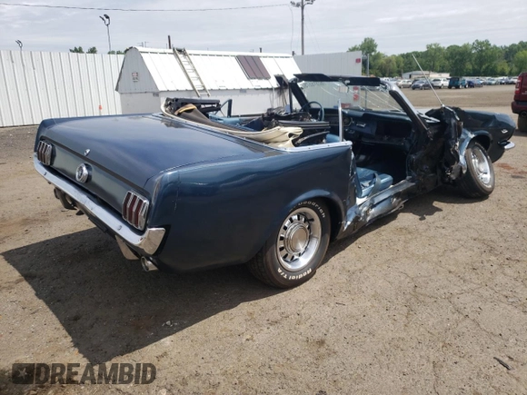 1965 Ford Mustang с VIN 5F08C604067, выставлен на аукционе Copart как лот 62315575 с пробегом 55 164 миль миль и Списание • Salvage title. История ставок и продаж доступна на DreamBid. Изображение 3.