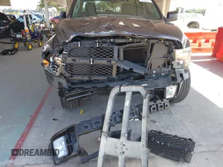 2018 Ram 1500 Tradesman z VIN 1C6RR6FT3JS244868, wystawiony jako IAAI lot #42310301 z przebiegiem 115 764 mil mil oraz . Historia ofert i sprzedaży dostępna na DreamBid. Obrazek 6.
