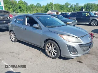 2010 Mazda 3 S Sport z VIN JM1BL1H60A1288340, wystawiony jako IAAI lot #42361701 z przebiegiem 306 146 mil mil oraz . Historia ofert i sprzedaży dostępna na DreamBid. Obrazek 1.
