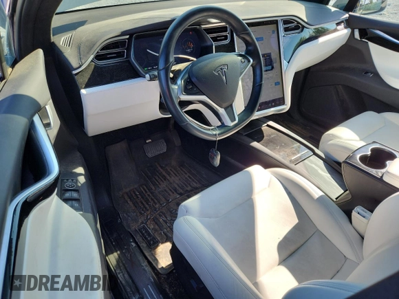 2017 Tesla Model X 90D z VIN 5YJXCBE22HF060645, wystawiony jako Copart lot #57907115 z przebiegiem 55 343 mil mil oraz Szkoda całkowita • Salvage title. Historia ofert i sprzedaży dostępna na DreamBid. Obrazek 8.