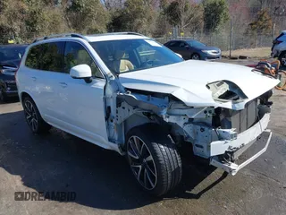 2018 Volvo XC90 Momentum with VIN YV4A22PK0J1326147, listed as a IAAI auction lot 41771983 with 71,575 mi miles and . Bid and sale history available at DreamBid. Image 1.