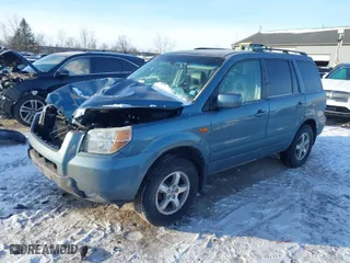2008 Honda Pilot EX-L with VIN 5FNYF18528B024854, listed as a IAAI auction lot 41388454 with 116,955 mi miles. Bid and sale history available at carsss.com. Image 2.