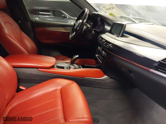 2019 BMW X6 sDrive35i with VIN 5UXKU0C5XK0S97686, listed as a IAAI auction lot 40436492 with 105,584 mi miles. Bid and sale history available at carsss.com. Image 5.