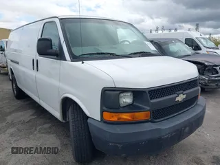 2008 Chevrolet Express Cargo z VIN 1GCGG29C781111668, wystawiony jako IAAI lot #41775031 z przebiegiem 218 767 mil mil oraz . Historia ofert i sprzedaży dostępna na DreamBid. Obrazek 1.