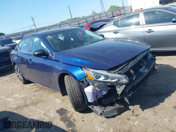 2022 Nissan Altima SR z VIN 1N4BL4CV0NN360271, wystawiony jako IAAI lot #42006350 z przebiegiem 104 281 mil mil oraz . Historia ofert i sprzedaży dostępna na DreamBid. Obrazek 1.