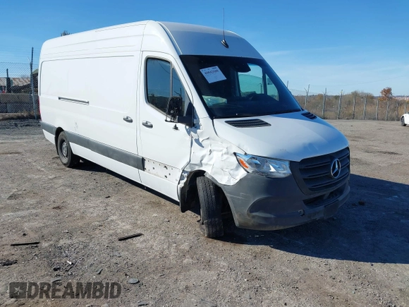 2024 Mercedes-Benz Sprinter Cargo with VIN W1Y4NCHY2RT177333, listed as a IAAI auction lot 40842688 with Not Provided miles. Bid and sale history available at carsss.com. Image 1.