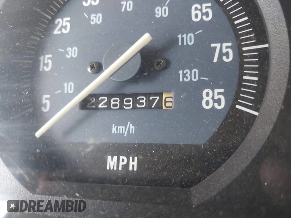 1990 Jeep Cherokee with VIN 1J4FJ28L6LL101719, listed as a IAAI auction lot 42268252 with 228,937 mi miles and . Bid and sale history available at DreamBid. Image 7.
