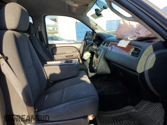 2007 GMC Yukon SLE w/3SA with VIN 1GKFC13C97J311870, listed as a Copart auction lot 44652555 with 142,104 mi miles and Salvage Title. Bid and sale history available at carsss.com. Image 7.