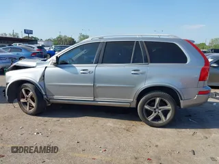 2013 Volvo XC90 I6 R-Design with VIN YV4952CF6D1652560, listed as a IAAI auction lot 41881043 with 138,612 mi miles. Bid and sale history available at carsss.com. Image 14.