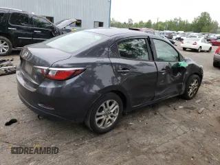 2016 Scion iA z VIN 3MYDLBZV4GY127533, wystawiony jako Copart lot #54408935 z przebiegiem 101 917 mil mil oraz Szkody całkowita. Historia ofert i sprzedaży dostępna na DreamBid. Obrazek 3.