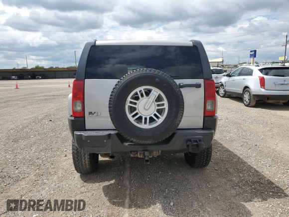 2008 Hummer H3 SUV with VIN 5GTEN13E588160000, listed as a Copart auction lot 70584094 with 205,544 mi miles and Salvage Title. Bid and sale history available at carsss.com. Image 6.