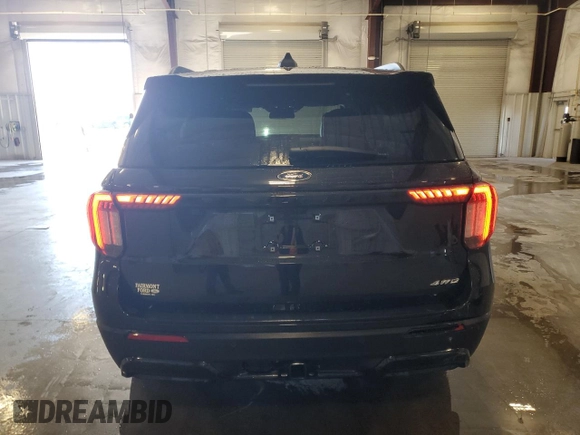 2025 Ford Explorer ST-Line with VIN 1FMUK8KH4SGA52900, listed as a Copart auction lot 50527765 with 3,892 mi miles and Salvage Title. Bid and sale history available at carsss.com. Image 6.