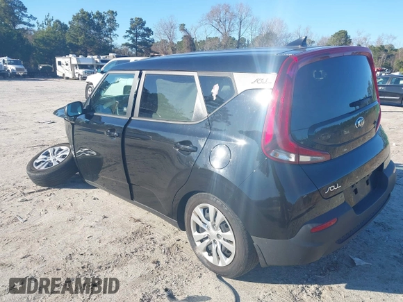 2021 Kia Soul LX with VIN KNDJ23AU8M7787150, listed as a IAAI auction lot 41234668 with 20,841 mi miles. Bid and sale history available at carsss.com. Image 3.