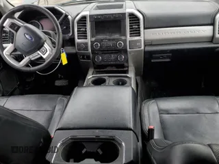 2018 Ford F-250 XL z VIN 1FT7W2BT1JEC40422, wystawiony jako Copart lot #51111395 z przebiegiem Nie podano mil oraz Szkoda całkowita • Salvage title. Historia ofert i sprzedaży dostępna na DreamBid. Obrazek 8.