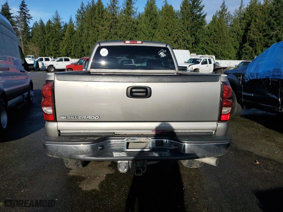 2007 Chevrolet Silverado 2500HD Classic LT1 with VIN 1GCHK23D57F106099, listed as a Copart auction lot 86997194 with 123,705 mi miles and Salvage Title. Bid and sale history available at carsss.com. Image 6.