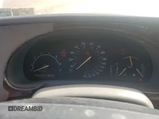 2002 Saab 9-3 SE z VIN YS3DF78K927014447, wystawiony jako Copart lot #58655385 z przebiegiem 40 274 mil mil oraz Tytuł czysty. Historia ofert i sprzedaży dostępna na DreamBid. Obrazek 9.